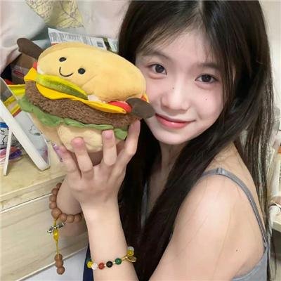 色肉毒蝎女
